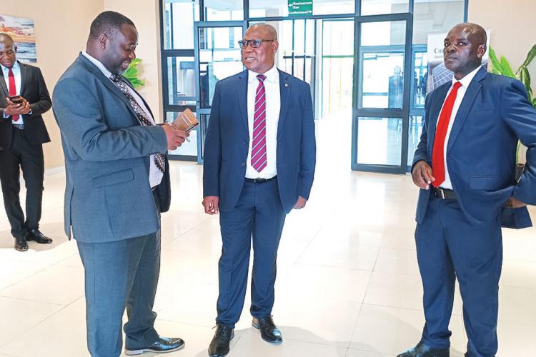 Reserve Bank of Malawi officials